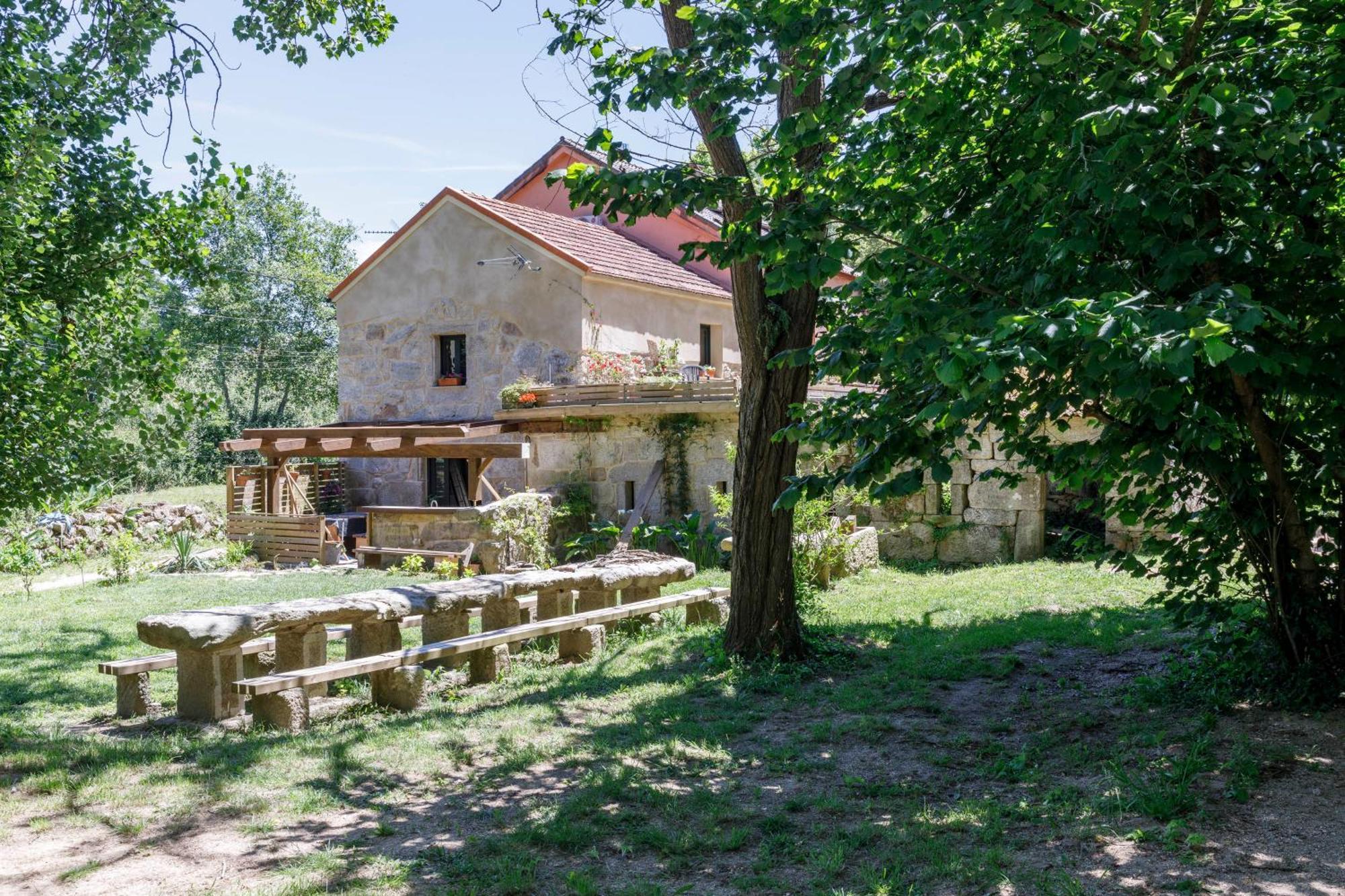 Hermoso Molino Restaurado A Pie Del Rio En Vigo Eksteriør bilde